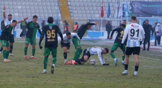 Erzurumspor 1 puanı kurtardı:  0 - 0